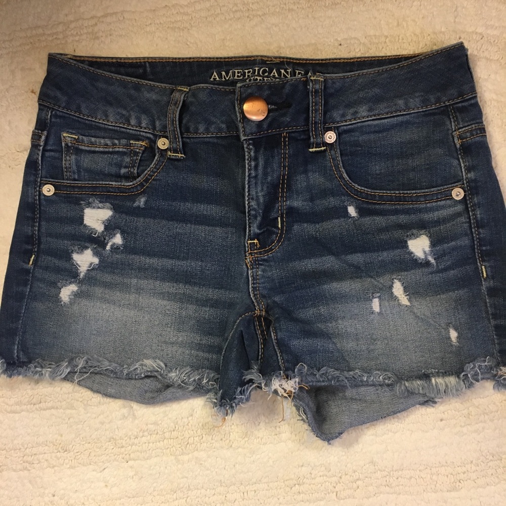 AE destructed denim midi shorts Sz 4